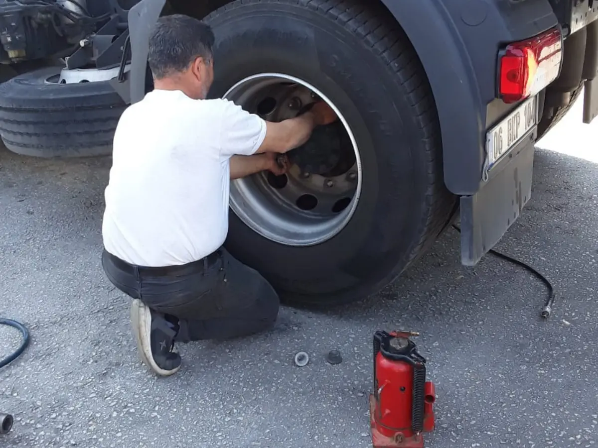 Erfelek Oto Lastikçi